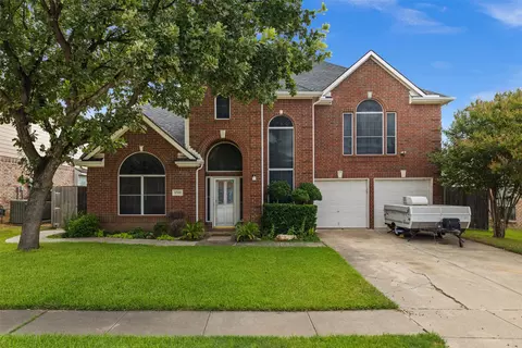5709 Christy Ln, Haltom City, TX 76137