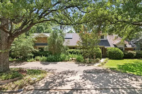 623 N Bowen Rd, Arlington, TX 76012