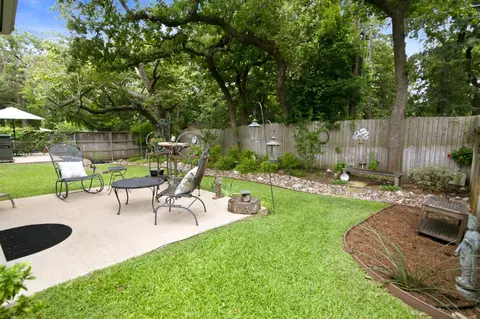 Exterior - 2702 Pinehurst Dr, Grapevine, TX 76051 photo 7 of 13