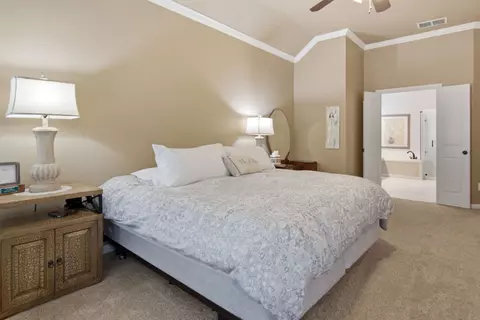 Bedroom - 2702 Pinehurst Dr, Grapevine, TX 76051 photo 2 of 4