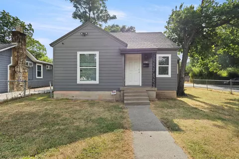 923 Hartsdale Dr, Dallas, TX 75211