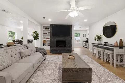 1510 Austrian Rd, Grand Prairie, TX 75050