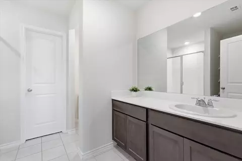 Entry Way - 1000 Euston St, Denton, TX 76209 photo 3 of 3