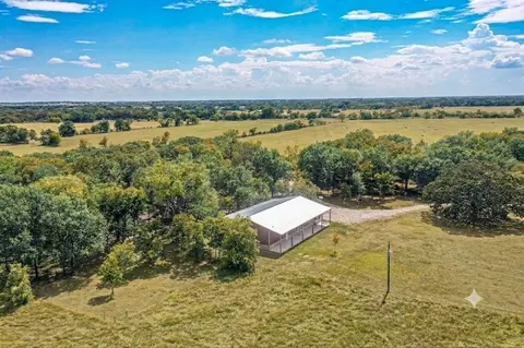 637 Lyman T Davis, Corsicana, TX 75110