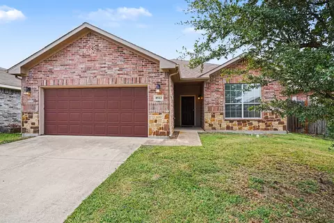 8512 Cumberland Gap Dr, Fort Worth, TX 76244