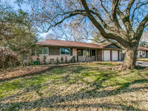1315 Greenbriar St, Denton, TX 76201