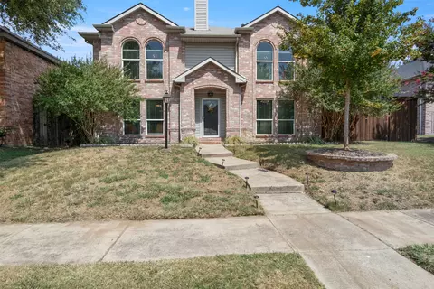 1428 Creekview Dr, Lewisville, TX 75067