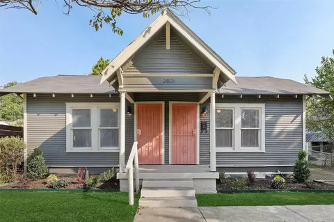 2821 Gladstone Dr, Dallas, TX 75211
