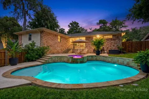 8324 Moorcroft Dr, Dallas, TX 75228