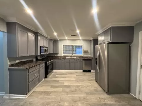 Kitchen - 500 W Marshall St, Minden, LA 71055 photo 1 of 6
