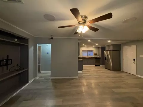 Living - 500 W Marshall St, Minden, LA 71055 photo 3 of 3