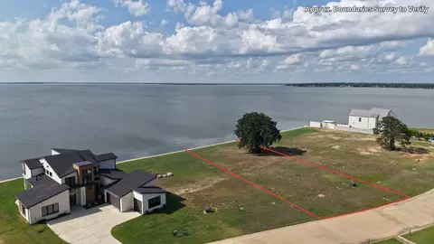 108 Mary Ct, Gun Barrel City, TX 75156