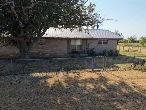 139 Private Road 2660, Decatur, TX 76234