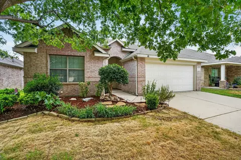 1520 Wickham Dr, Burleson, TX 76028
