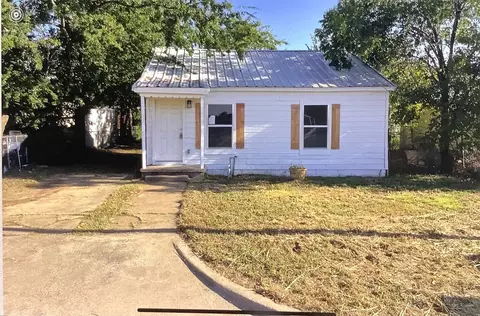 406 11th St, Mineral Wells, TX 76067