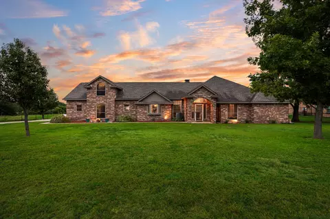 10052 Helms Trl, Forney, TX 75126