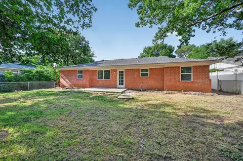 301 E Fuller Dr, Euless, TX 76039 photo 27