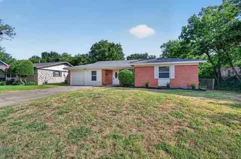 301 E Fuller Dr, Euless, TX 76039 photo 3