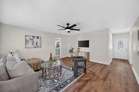301 E Fuller Dr, Euless, TX 76039 photo 4