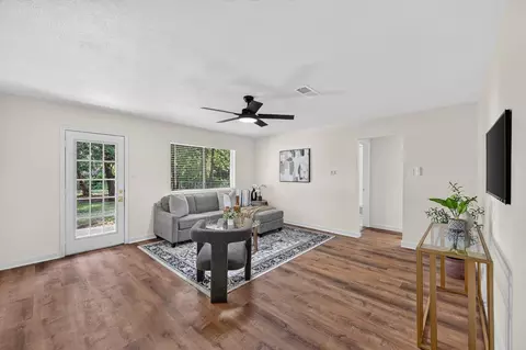 301 E Fuller Dr, Euless, TX 76039 photo 5