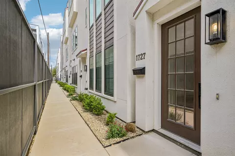 1727 Novela Way, Dallas, TX 75215