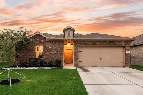 516 Drowsy Water Trl, Fort Worth, TX 76131
