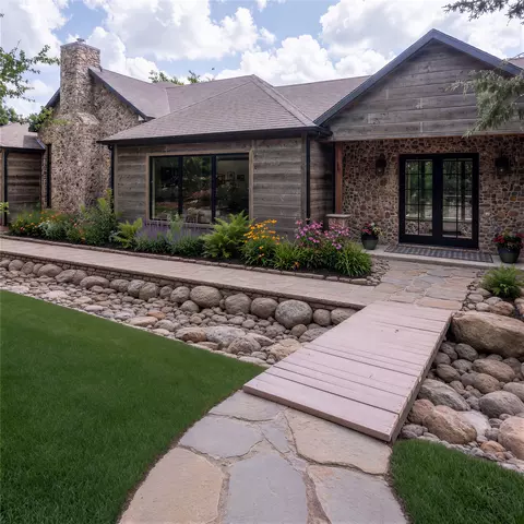 328 Wolf Front Rd, Van Alstyne, TX 75495