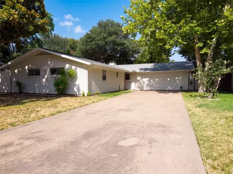 725 Ridgecrest Dr, Irving, TX 75060