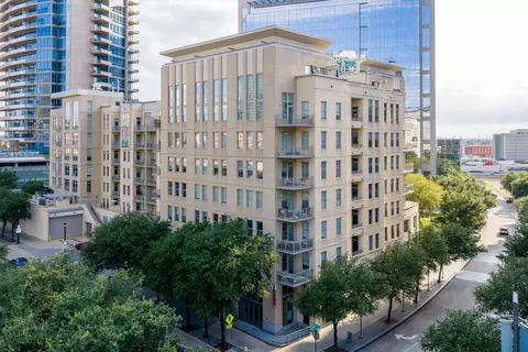 2323 N Houston St #202, Dallas, TX 75219