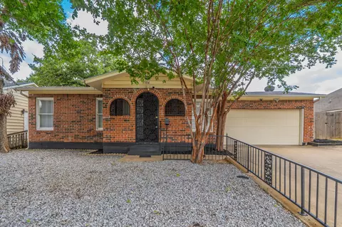 5504 Wainwright Dr, Fort Worth, TX 76112