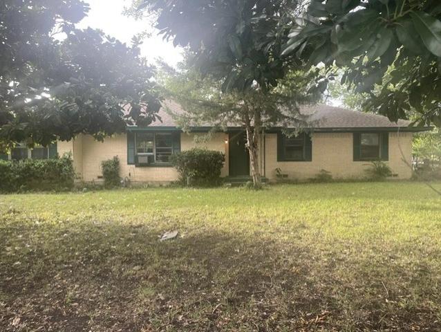 348 W Van Alstyne Pkwy W, Van Alstyne, TX 75495