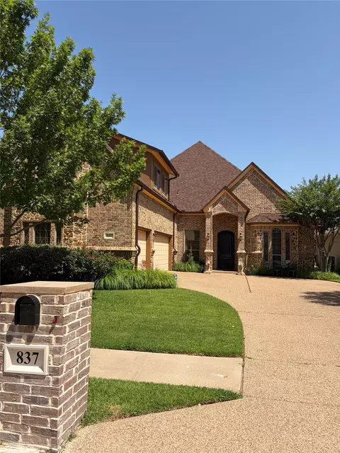 837 Merion Dr, Burleson, TX 76028