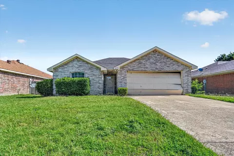 1414 Aviary Dr, Desoto, TX 75115