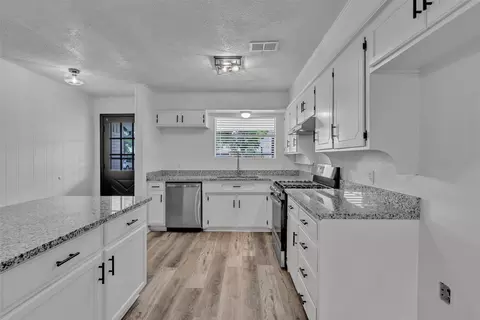 3407 NE 10th St, Mineral Wells, TX 76067