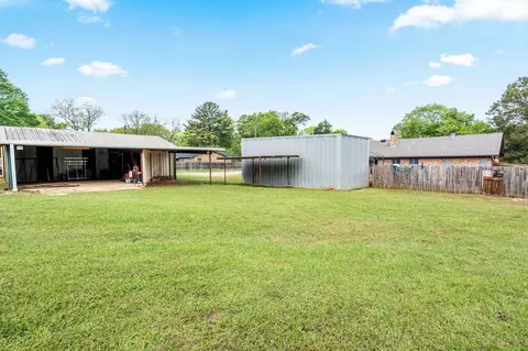 Exterior - 1006 Spring St, Longview, TX 75604 photo 7 of 9