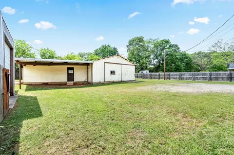Exterior - 1006 Spring St, Longview, TX 75604 photo 5 of 9
