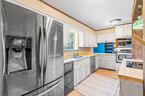 Kitchen - 1006 Spring St, Longview, TX 75604 photo 1 of 3