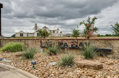 1540 Laguna Bay Dr N, Pelican Bay, TX 76020