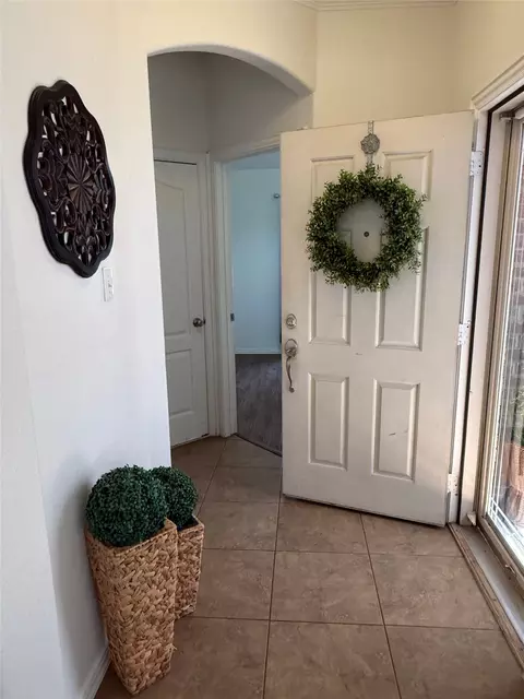 Entry Way - 330 Granger Cir, Argyle, TX 76226 photo 3 of 7