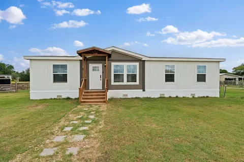 2819 Grays Prairie Ln, Scurry, TX 75158
