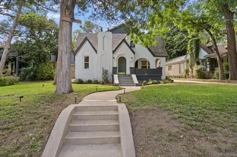 200 S Shore Dr, Dallas, TX 75216