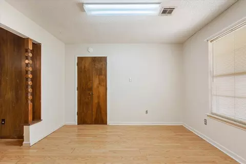 Living - 108 Towne West Dr, Lorena, TX 76655 photo 3 of 3