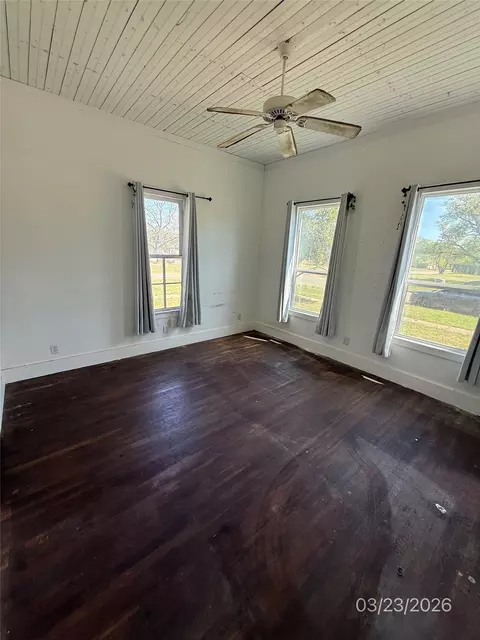 507 E Logan St, Calvert, TX 77837 photo 6