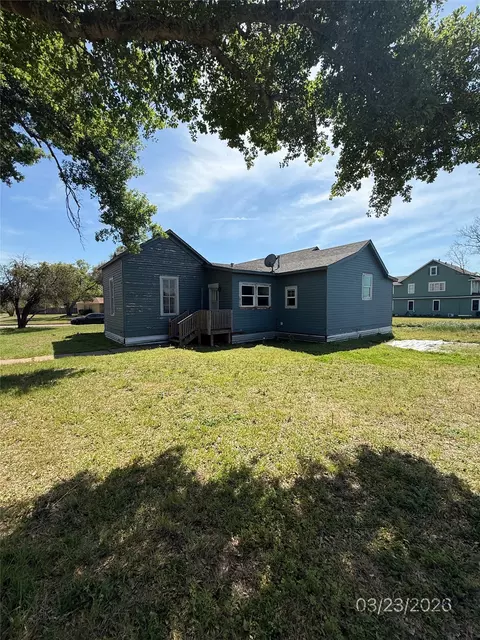 507 E Logan St, Calvert, TX 77837 photo 12