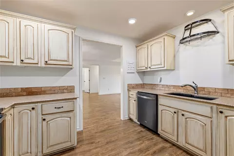 Kitchen - 205 Briarcrest, Early, TX 76802 photo 2 of 2