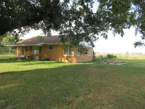 704 Wabash St #1, Marlin, TX 76661
