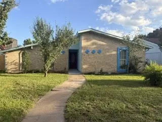 3014 Robin Hill Ln, Garland, TX 75044