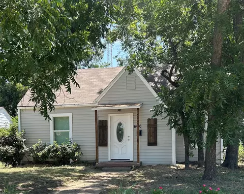 600 E Robert St, Fort Worth, TX 76104