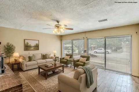 3029 Esters Ct, Irving, TX 75062
