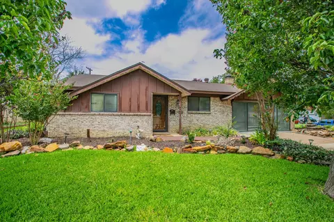 3029 Esters Ct, Irving, TX 75062